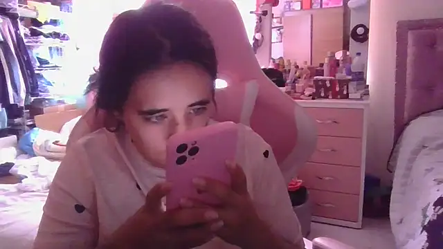 annarose19 online show from 01/29/25, 10:32