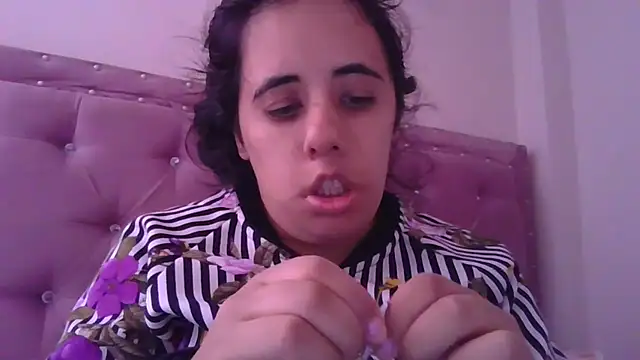 annarose19 online show from 03/20/25, 07:46