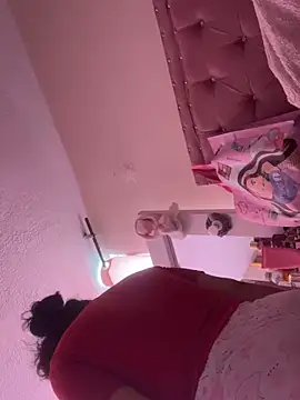 Snapshot of annarose19 chatting on 04/25/26, 04:15 annarose19 online show from 04/25/26, 04:15