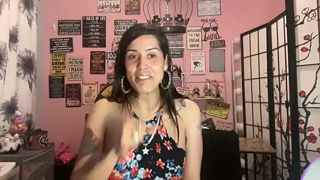 latinacubana online show from 02/05/25, 06:13