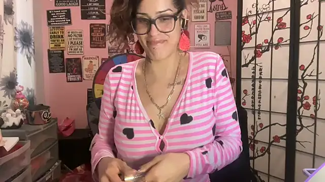 latinacubana online show from 02/15/25, 01:16