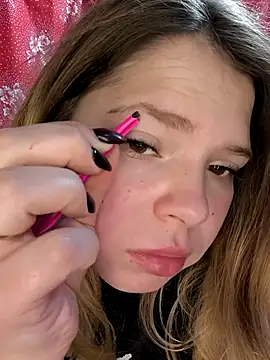 Zuli Kiska online show from 11/21/25, 10:41