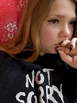 Zuli Kiska online show from 11/25/25, 09:48