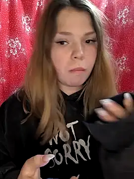 Zuli Kiska online show from 12/20/25, 09:11