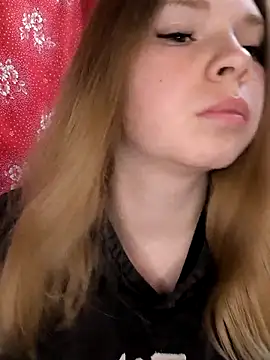 Zuli Kiska online show from 02/13/26, 04:19