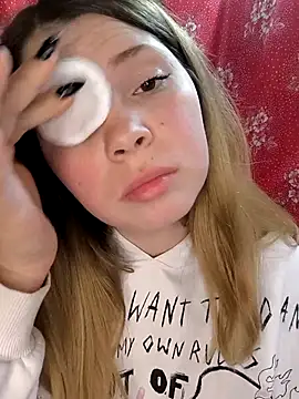 Zuli Kiska online show from 03/24/26, 07:41