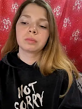 Zuli Kiska online show from 04/18/26, 10:30