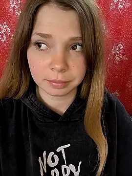 Zuli Kiska online show from 04/20/26, 07:55