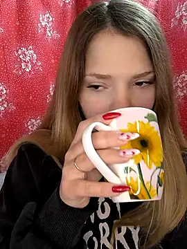 Zuli Kiska online show from 04/21/26, 10:21