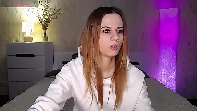 ItsAlisia online show from 02/15/25, 01:38