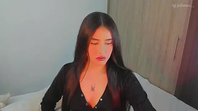 Snapshot of iriswest_ chatting on 02/26/25, 10:42 iriswest  online show from 02/26/25, 10:42