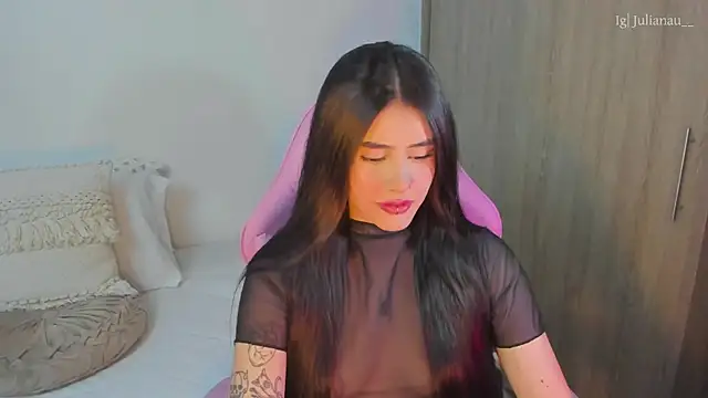 Snapshot of iriswest_ chatting on 03/18/25, 10:58 iriswest  online show from 03/18/25, 10:58