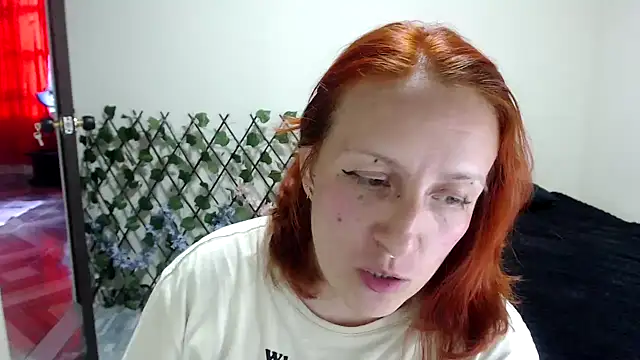 Snapshot of kittykalor09 chatting on 07/05/26, 10:06 kittykalor09 online show from 07/05/26, 10:06