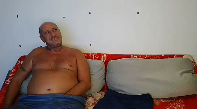 Snapshot of jhon_gade chatting on 03/04/25, 08:57 jhon gade online show from 03/04/25, 08:57