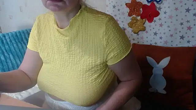 QueenLana online show from 11/11/25, 07:19