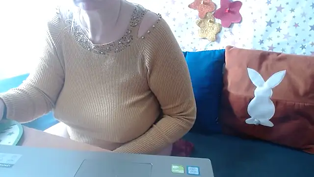 QueenLana online show from 04/24/26, 06:38