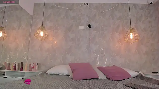 danaythamara1 online show from 11/25/25, 08:53