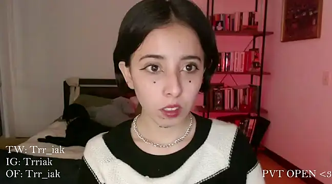 Snapshot of babyluna_8_8 chatting on 01/09/25, 02:43 babyluna 8 8 online show from 01/09/25, 02:43