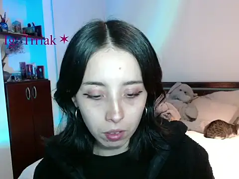 Snapshot of babyluna_8_8 chatting on 04/22/26, 11:17 babyluna 8 8 online show from 04/22/26, 11:17