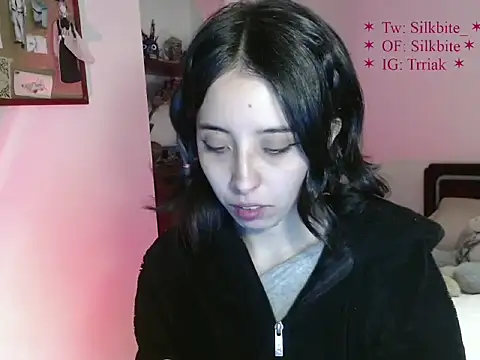 Snapshot of babyluna_8_8 chatting on 05/12/26, 01:47 babyluna 8 8 online show from 05/12/26, 01:47
