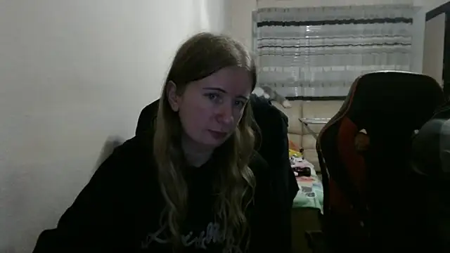 PeterAndJen online show from 10/10/25, 08:19