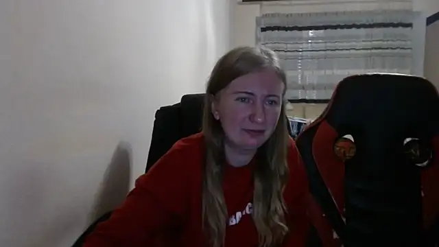 PeterAndJen online show from 11/19/25, 07:47