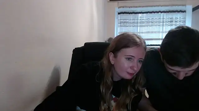 PeterAndJen online show from 12/05/25, 01:09