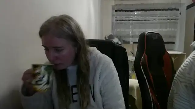 PeterAndJen online show from 02/16/26, 08:27