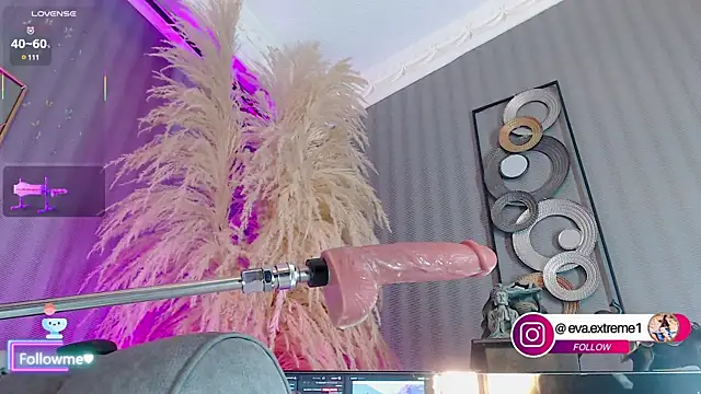 eva cuper online show from 03/10/25, 03:09