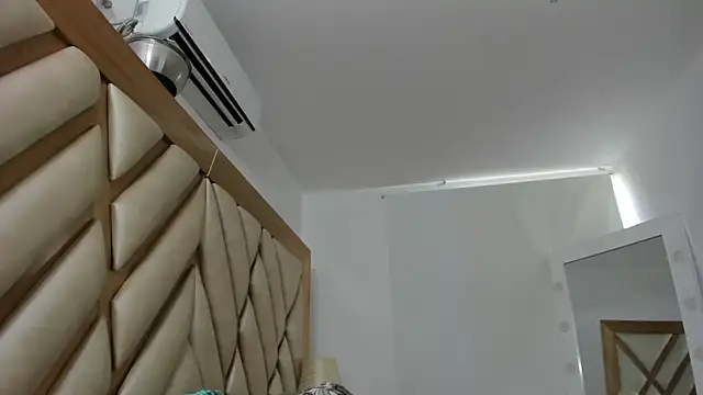 briana wonder69xxx online show from 04/21/26, 02:45