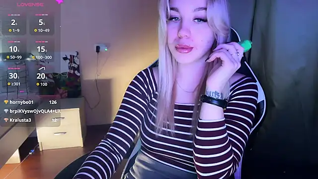 ariashaa online show from 11/08/25, 02:28