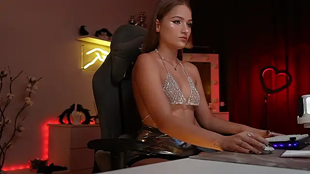 MrsTenderBeast online show from 11/17/25, 02:34