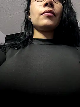 Angela isabella online show from 12/20/25, 10:39