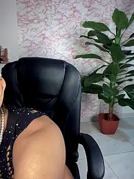 Ambar pe  online show from 11/26/25, 03:29