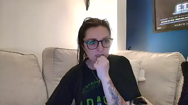 short sweetpea online show from 11/04/25, 06:40