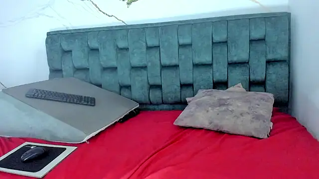 IsiisLovei online show from 03/02/26, 02:35