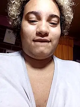 Snapshot of Hilarybunnyy chatting on 02/01/26, 08:07 Hilarybunnyy online show from 02/01/26, 08:07