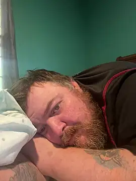 Snapshot of fatdickdaddy448 chatting on 06/18/26, 06:23 fatdickdaddy448 online show from 06/18/26, 06:23