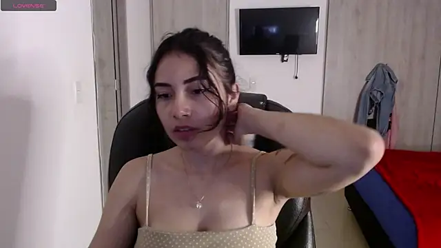 numberfav8 online show from 12/22/24, 03:33