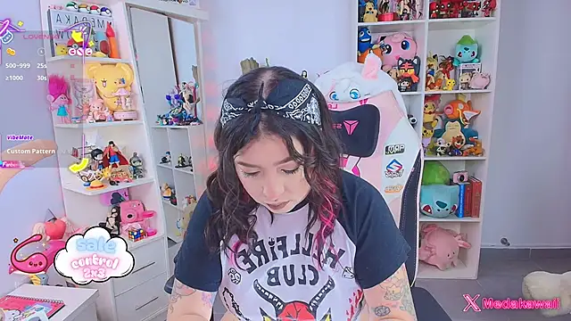 meda kawaii  online show from 11/27/25, 01:13