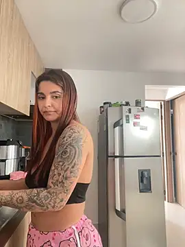 Sarah Jhonson online show from 04/18/26, 03:27