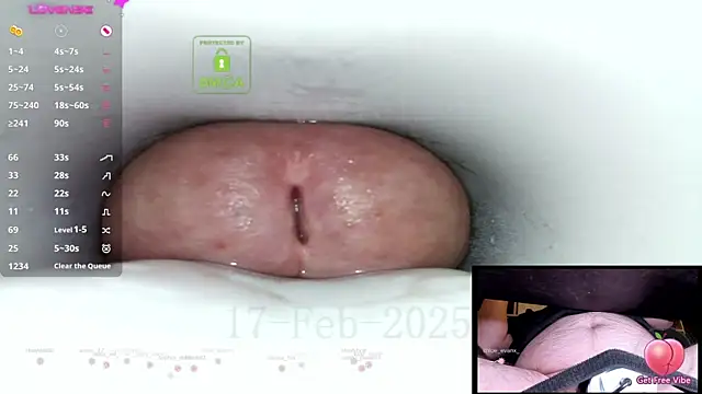 Snapshot of controlmytoys chatting on 02/17/25, 10:25 controlmytoys online show from 02/17/25, 10:25