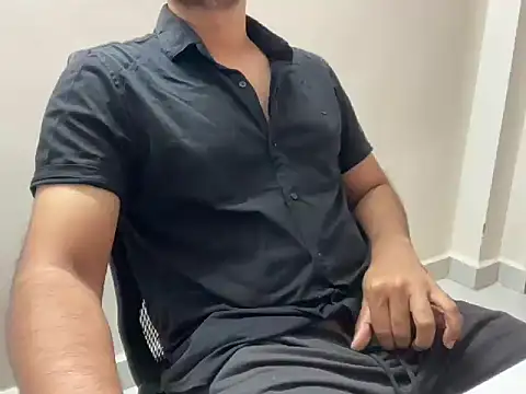 Snapshot of Arjun78877 chatting on 10/04/25, 07:01 Arjun78877 online show from 10/04/25, 07:01