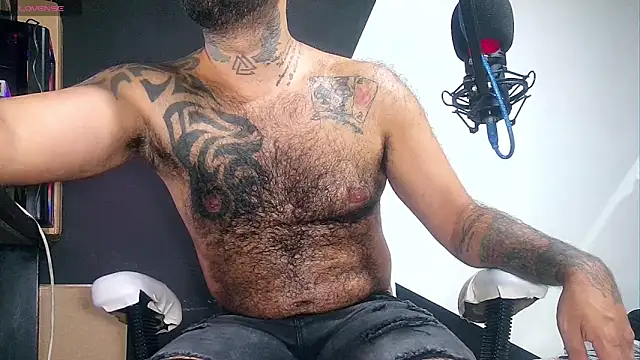 TeddyGominola  online show from 11/12/25, 07:35