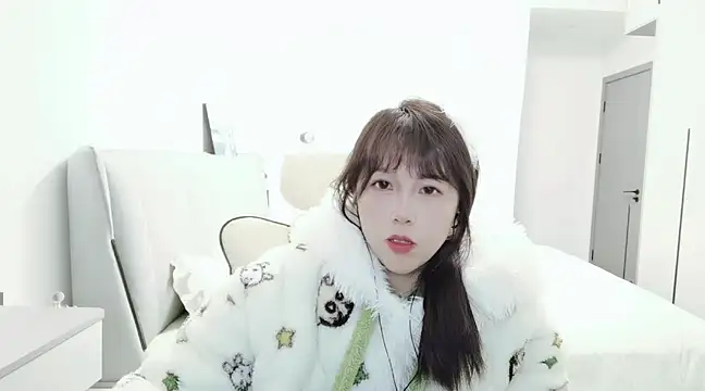 Sunset glow online show from 02/08/25, 02:05