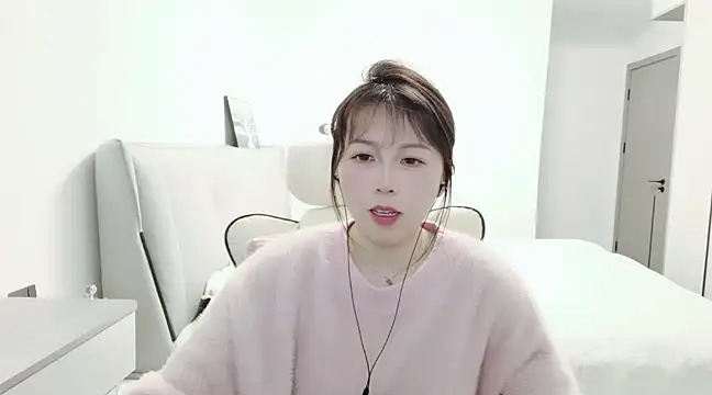 Sunset glow online show from 02/21/25, 03:43