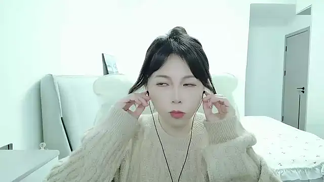 Sunset glow online show from 10/25/25, 10:56