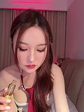 Snapshot of sphynx-_- chatting on 05/22/26, 12:55 sphynx- - online show from 05/22/26, 12:55