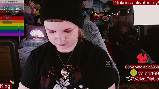 Snapshot of VelvetDiablo chatting on 06/09/26, 12:44 VelvetDiablo online show from 06/09/26, 12:44