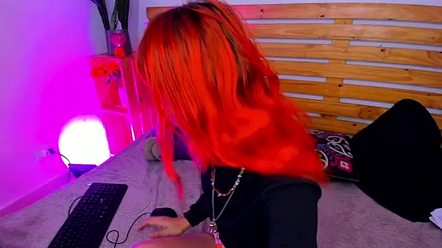 Snapshot of MaryJaneDove chatting on 02/23/25, 11:44 MaryJaneDove online show from 02/23/25, 11:44